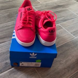 Continental 80 shored/cblack/scarle